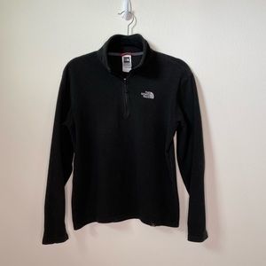 The North Face Women’s Fleece black pullover